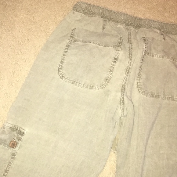 Capris - Picture 4 of 4